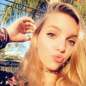 Meet your Posher, Faith